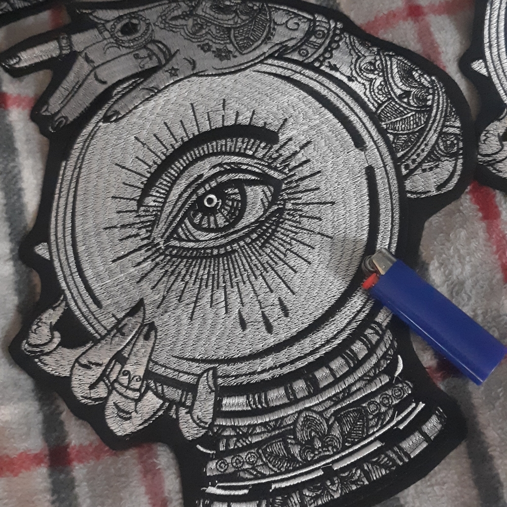 LAST ONE!! XXXL gorgeous huge crystal ball w tattooed hands IRON ON patch - Picture 10 of 11